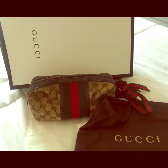 Gucci Make up bag! - Picture 2 of 10